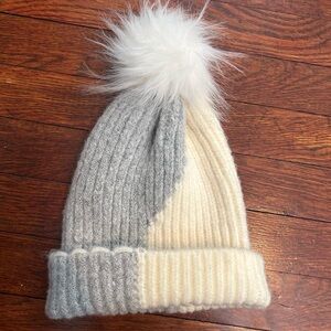 Chic Women's Knit Hat with Fluffy Pom Pom - Gray and Cream